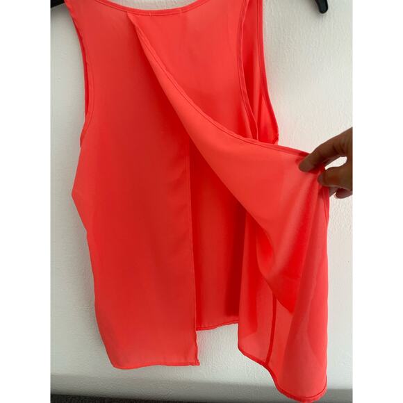 Soprano Women's Coral Tank Top MEDIUM Silver Studs Flowy with Open back. NWOT - Picture 7 of 11